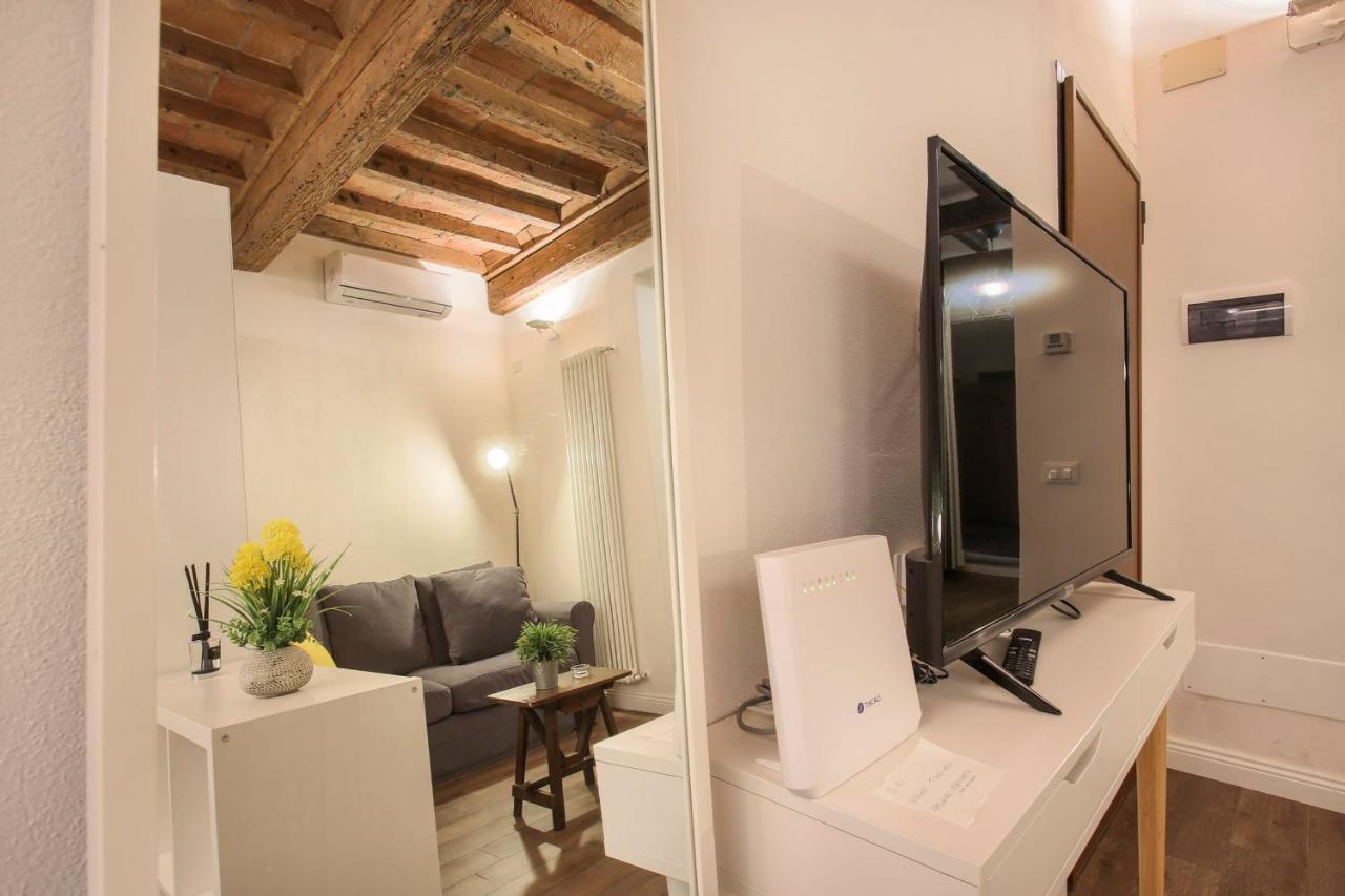 Oltrarno Suite In Florence Exterior photo